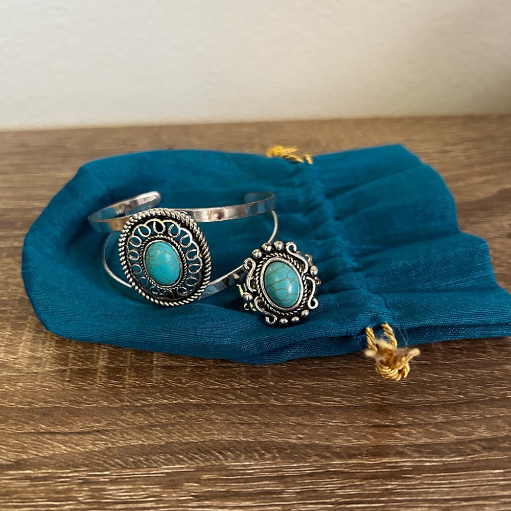 Turquoise stone bracelet and matching ring set